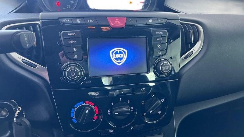 Lancia Ypsilon 5 Porte 1.2 69cv Gold my16 1.2 GOLD 69CV MY16