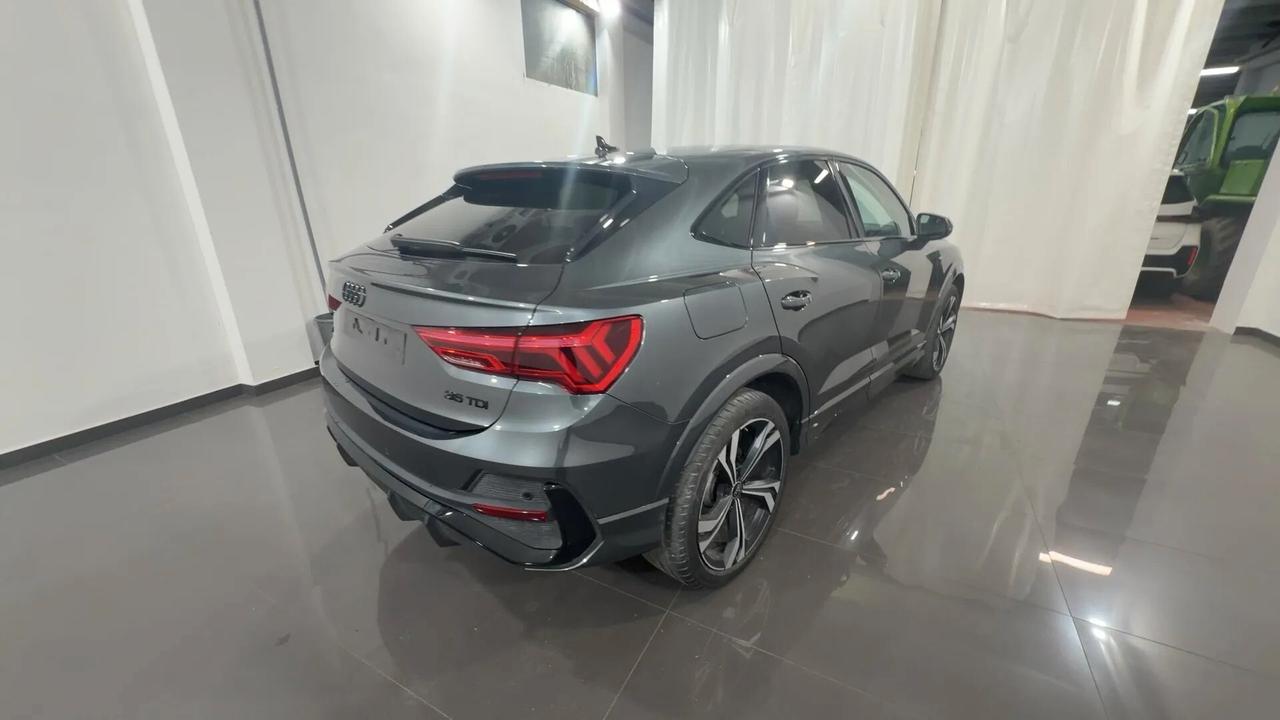 Audi Q3 SPB 35 TDI S tronic Identity Black S-Line