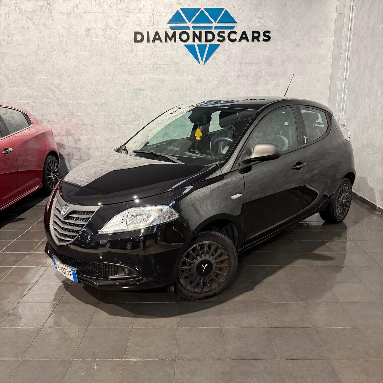 Lancia Ypsilon 1.2 69 CV 5 porte Elefantino