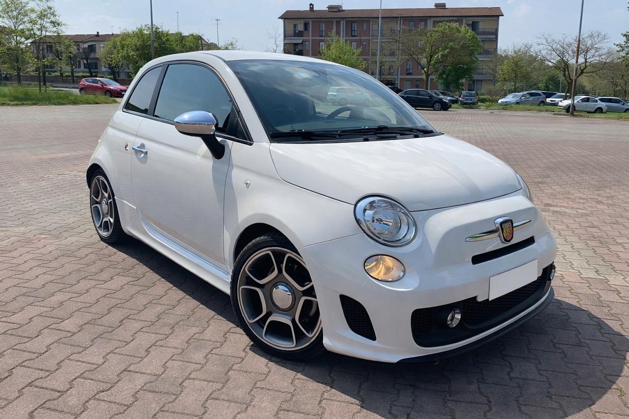 Abarth 500 1.4 Turbo T-Jet Custom