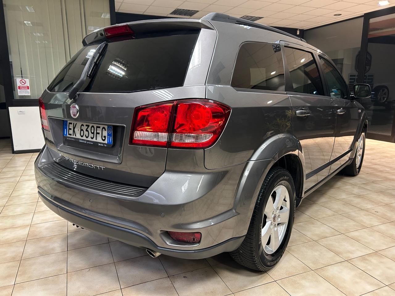 Fiat Freemont - 2011 2.0 Multijet 170 CV 7 POSTI