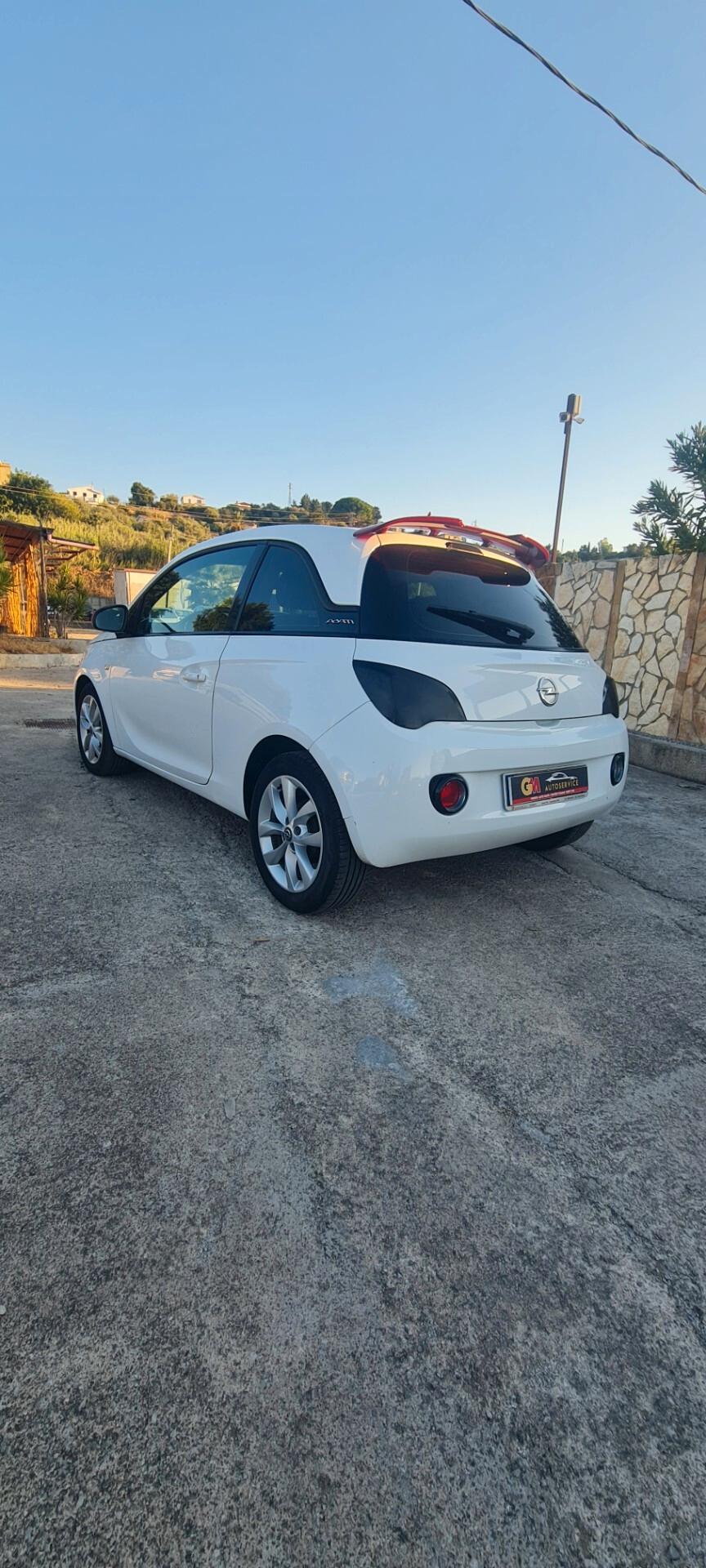 Opel Adam 1.4 87 CV GPL 2015 142.000 km