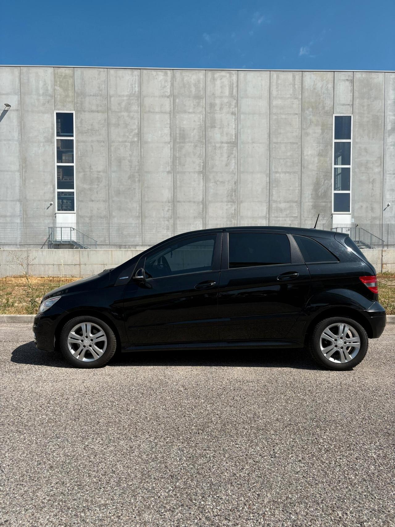 Mercedes-benz B 250 B 180 NGT BlueEFFICIENCY Executive