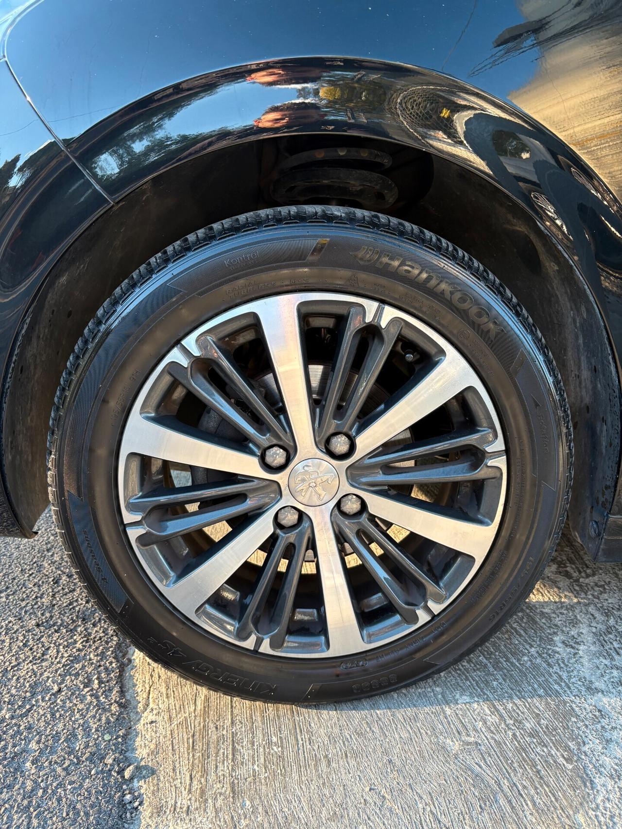 Peugeot 208 Allure KM Certificati (Tetto panoramico)