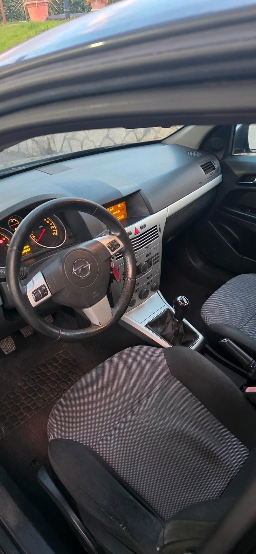 Opel Astra 1.4 16V GPL-TECH 5 porte Enjoy