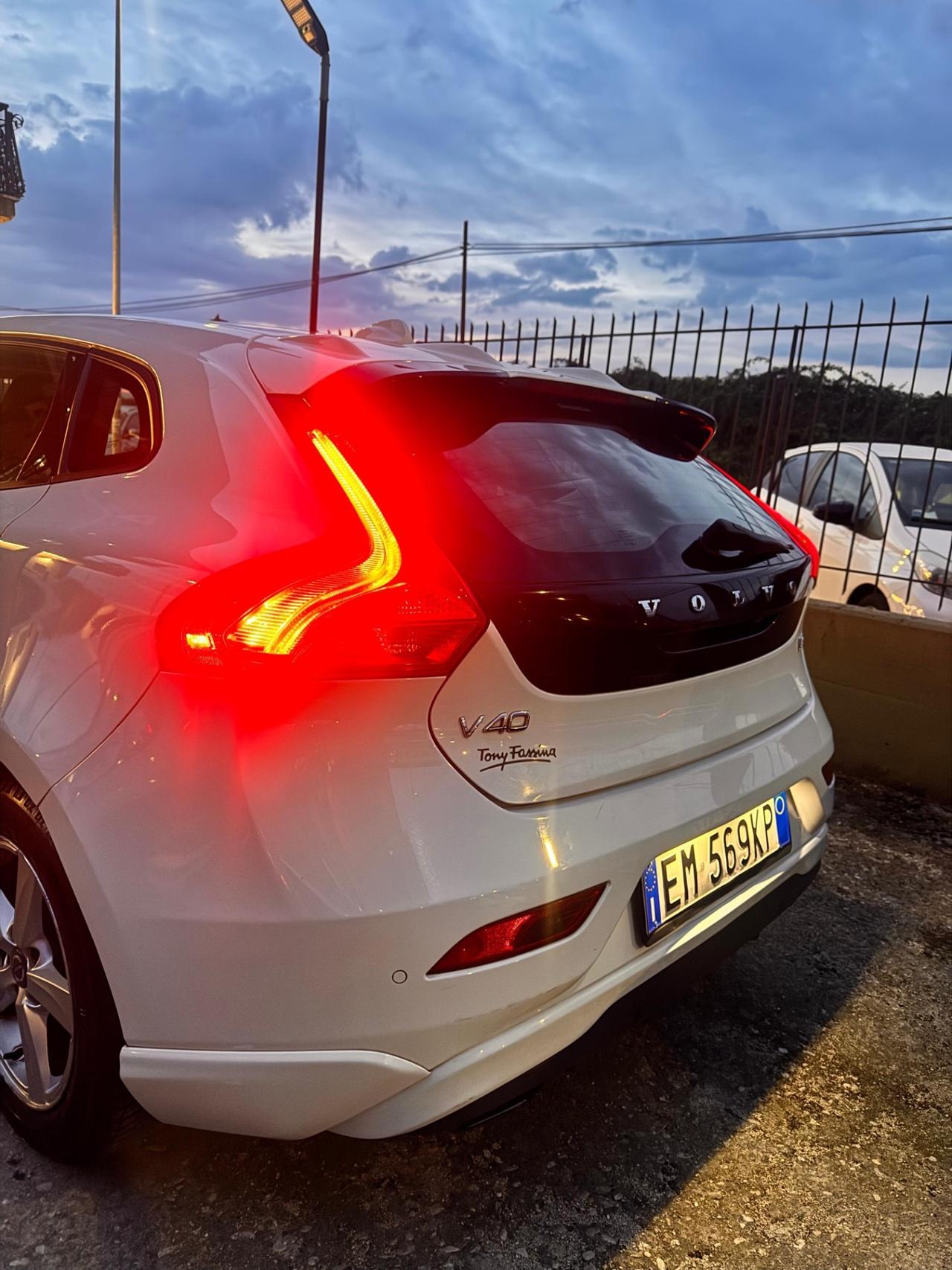 Volvo V40 D2 1.6 Summum !!GARANTITA!!