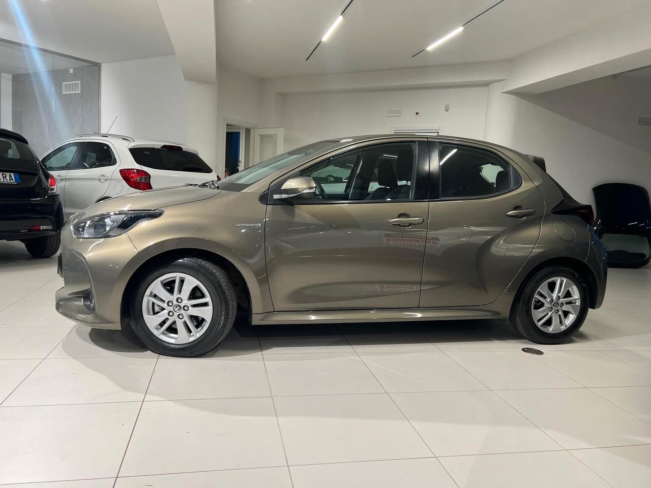 Toyota Yaris 1.5 Hybrid 5 porte Business