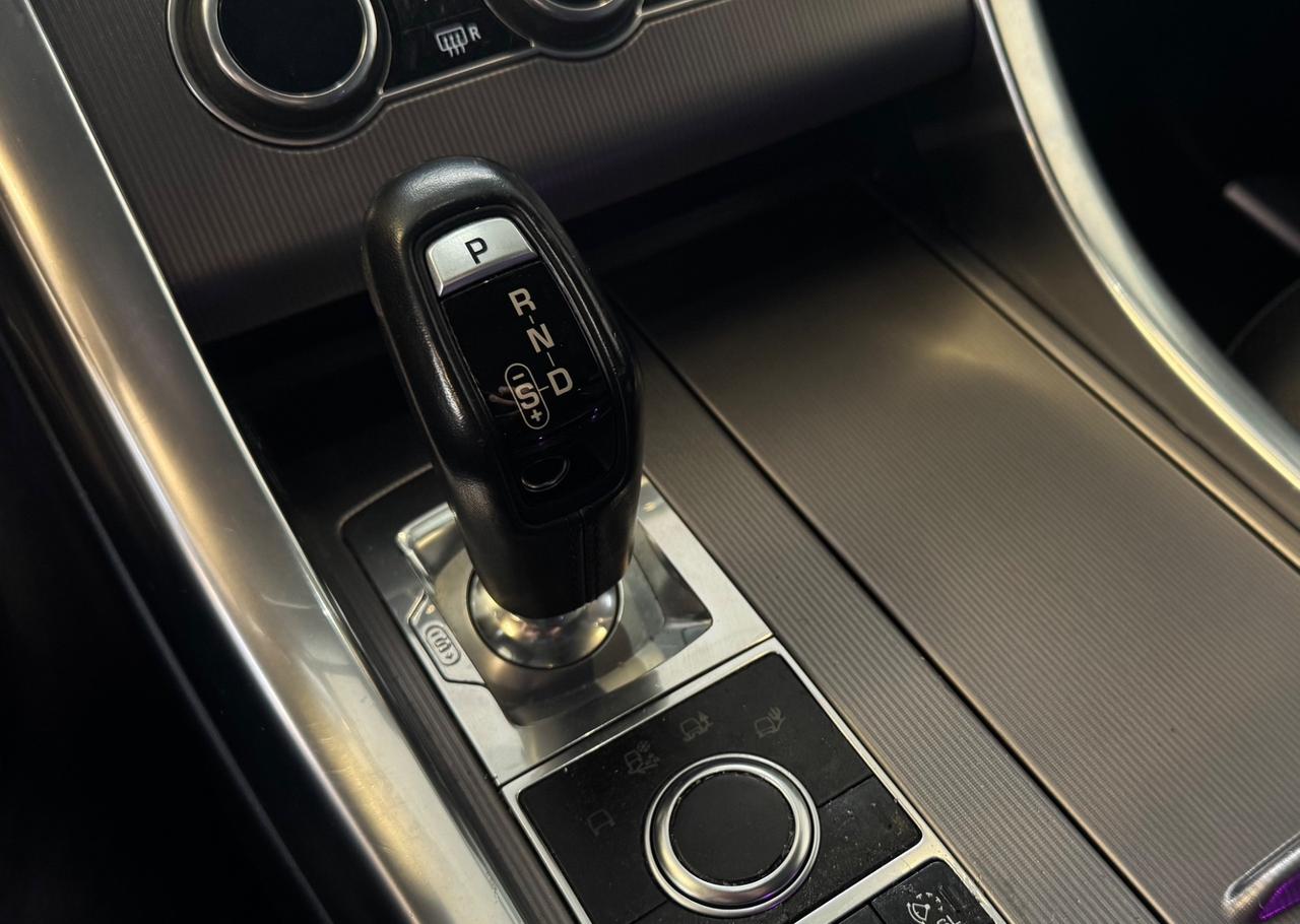 Land Rover Range Sport 3.0 TDV6 HSE Dynamic