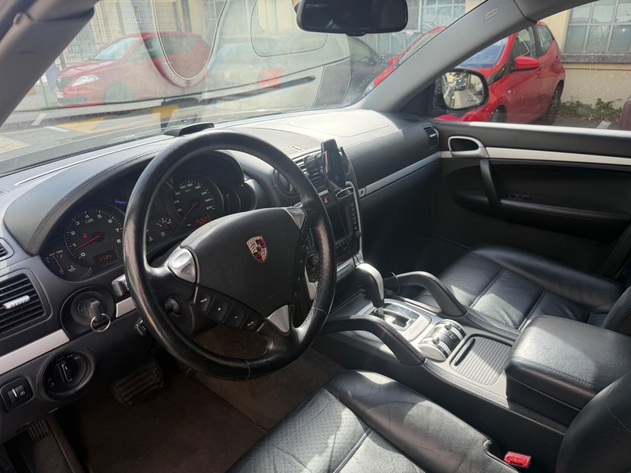 Porsche Cayenne 3.2 V6 full