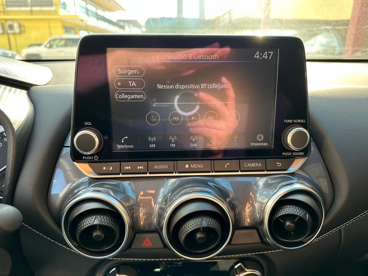 Nissan Juke 1.0 DIG-T 114 CV N-Connecta