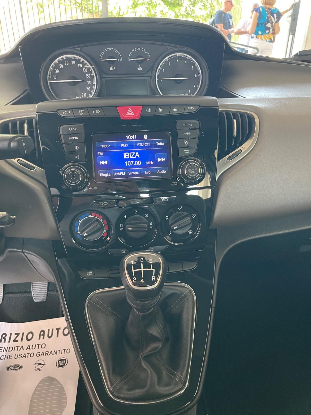 Lancia Ypsilon 1.2 69 CV 5 porte GPL Ecochic Mya perfetta in tutto