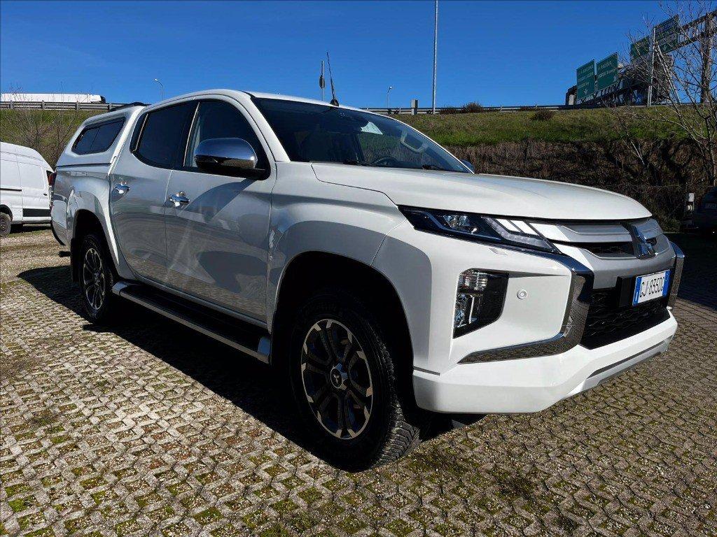 MITSUBISHI L200 d.cab 2.3d Diamond 4wd 150cv auto del 2022