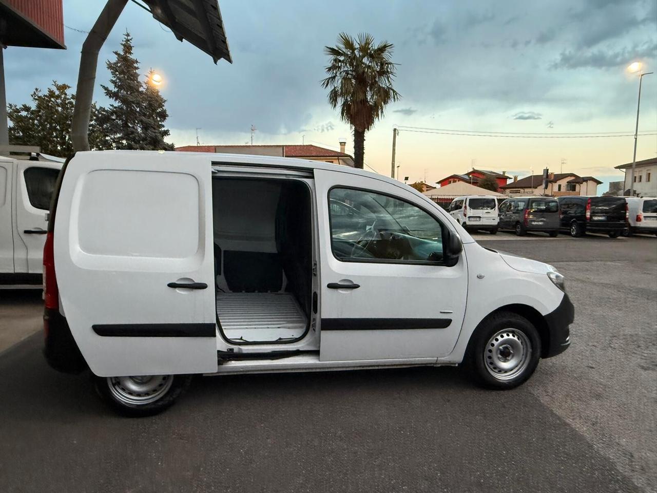 MERCEDES Citan 1.5 109 CDI autocarrro