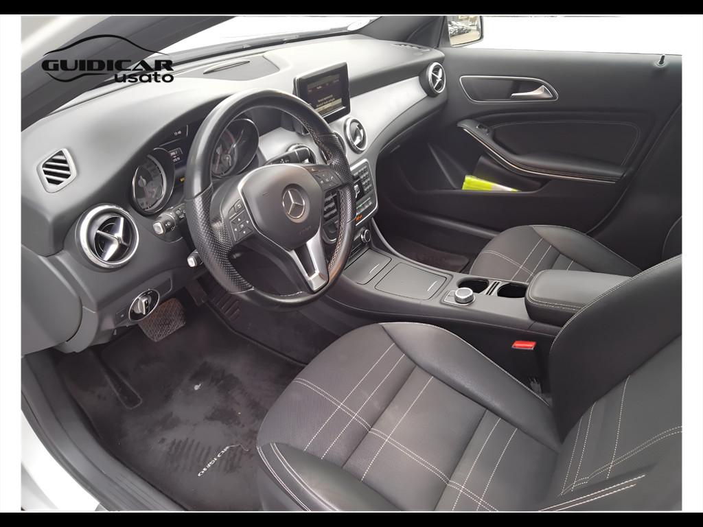 Mercedes-Benz GLA-X156 2014 - GLA 220 d (cdi) Sport 4matic 170cv auto