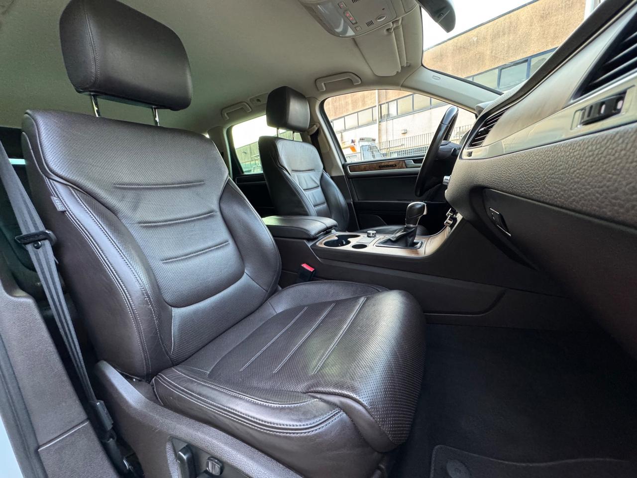 Volkswagen Touareg 3.0 TDI v6 245CV