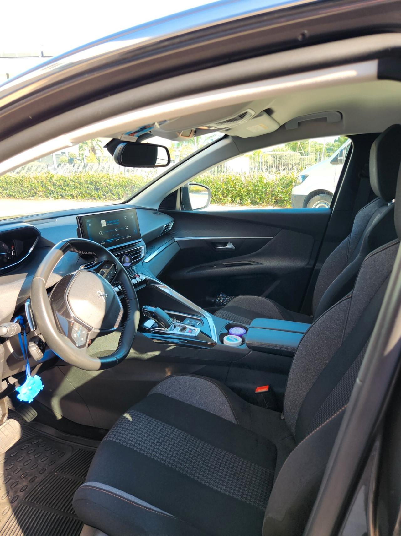 Peugeot 3008 BlueHDi 130 S&S Active