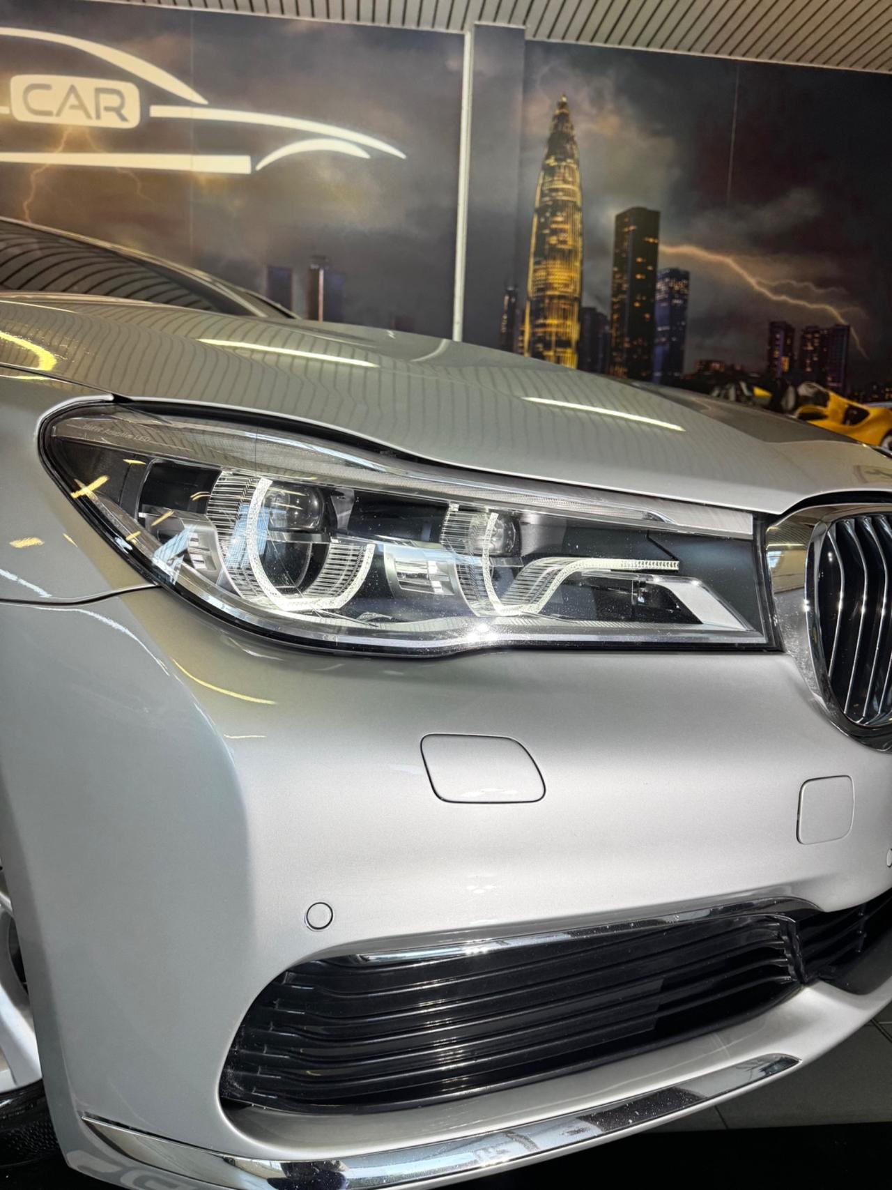 BMW 750 I XDRIVE CARBON CORE OK PERMUTE IVA INCLUSA