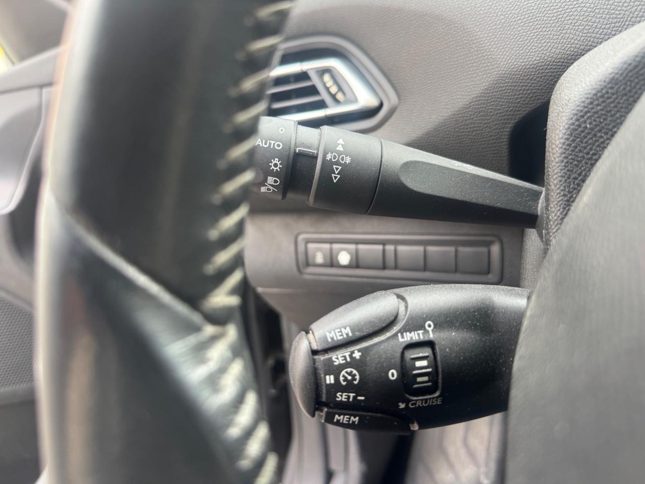 Peugeot 308 1.6 e-HDi 115 CV Stop&Start Allure