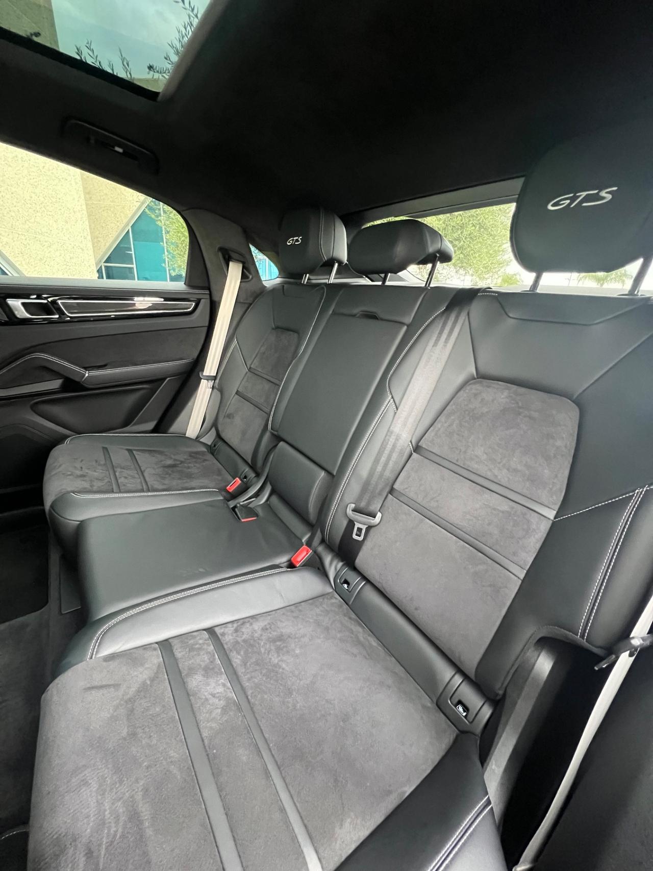 Porsche Cayenne Coupe 4.0 GTS possibilità noleggio no scoring