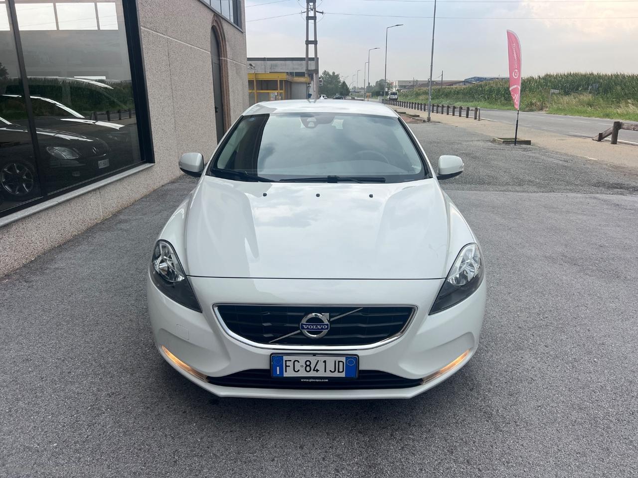 VOLVO V40 D2 eco Momentum SOLO KM.90000