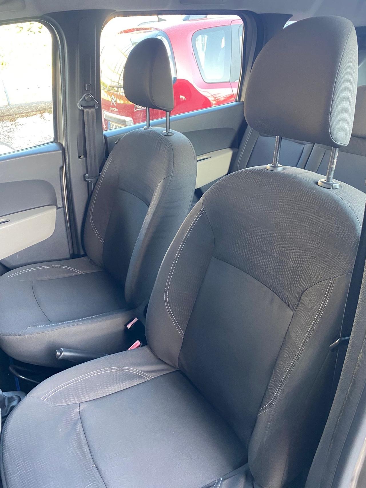 Dacia Lodgy 1.5 dCi lFine 2015 Full Navi TAGLIANDATA