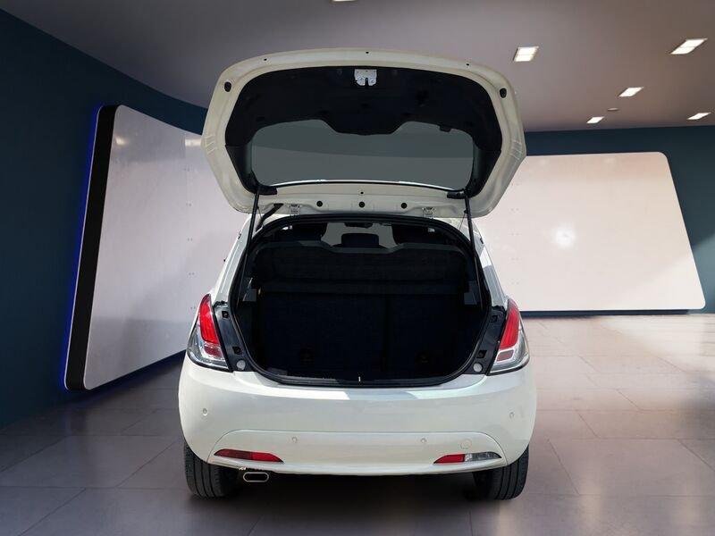 Lancia Ypsilon III 2021 1.0 firefly hybrid Gold Plus s&s 70cv 5p.ti