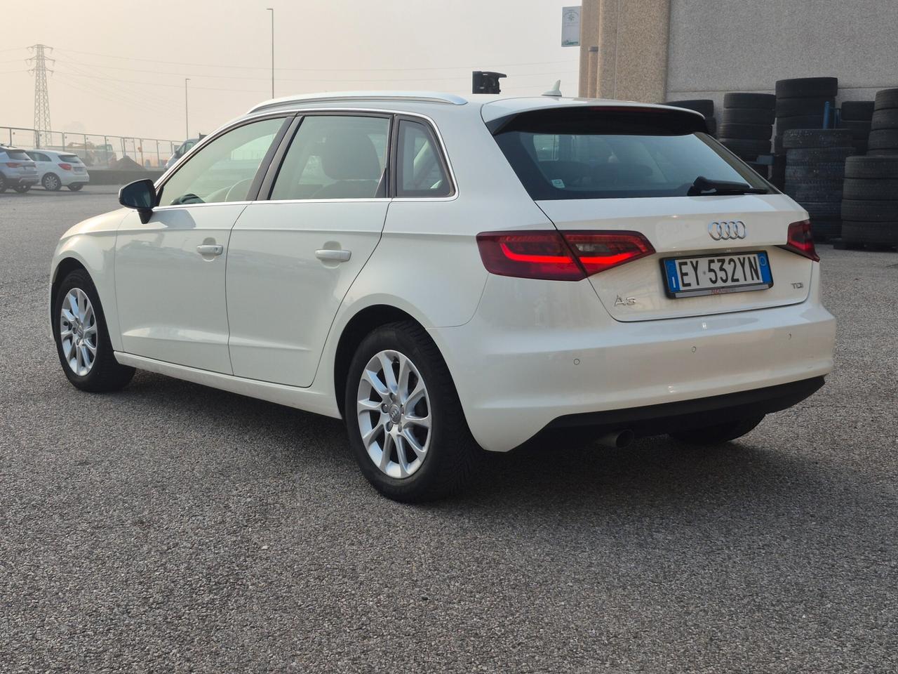 Audi A3 SPB 1.6 TDI diesel Attraction