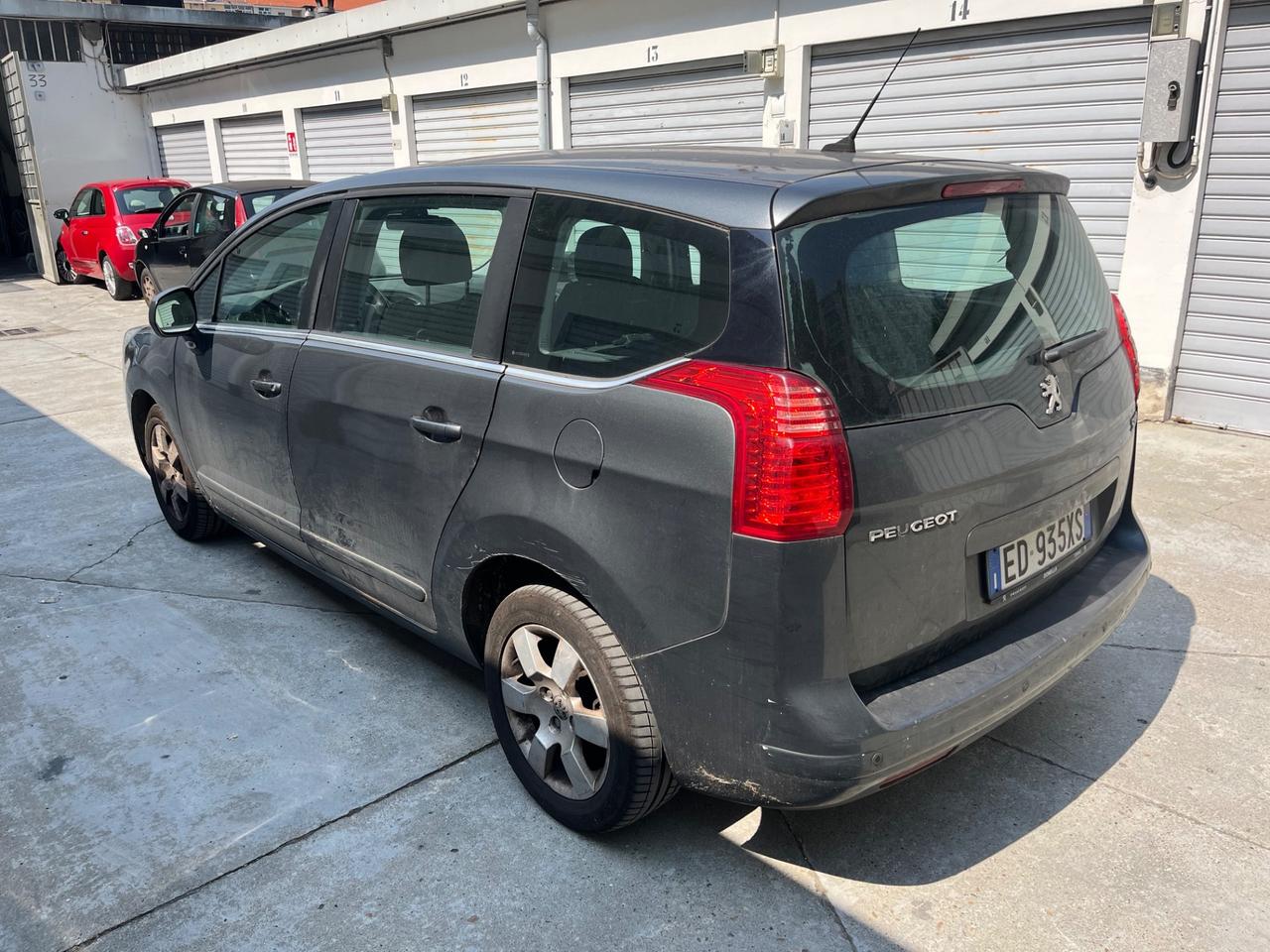 Peugeot 5008 1.6 VTi 120CV Tecno 7 POSTI
