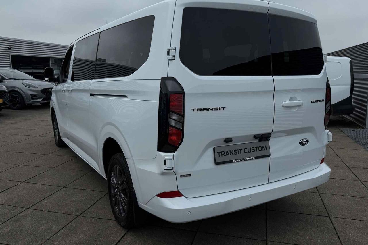 FORD TRANSIT CUSTOM 320L1H1 2.0 ECO 136CV AUTO TITANIUM DC 2024 NOLEGGIO LUNGO TERMINE