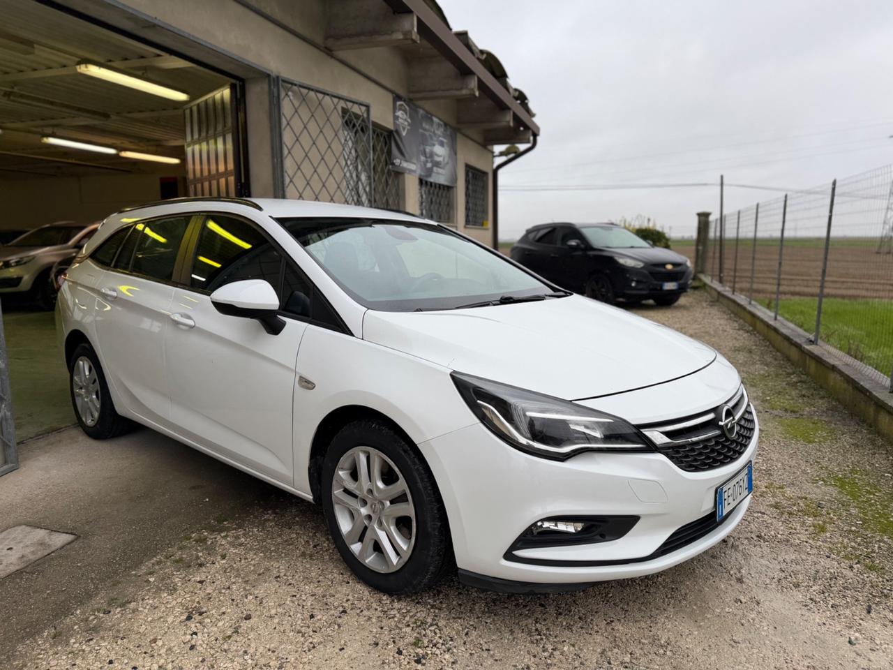 Opel Astra 1.6 CDTi 110CV Start&Stop Sports Tourer Business