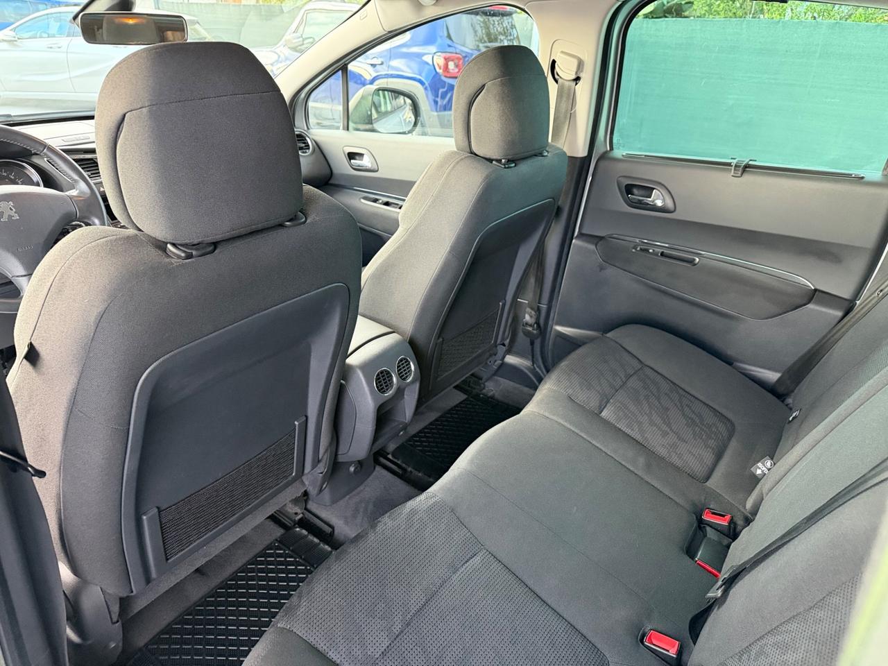 Peugeot 3008 1.6 HDi 112CV Allure