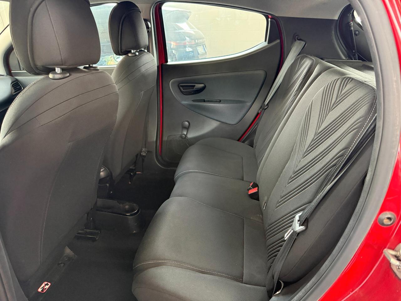 Lancia Ypsilon 1.0 FireFly 5 porte S&S Hybrid Ecochic Gold