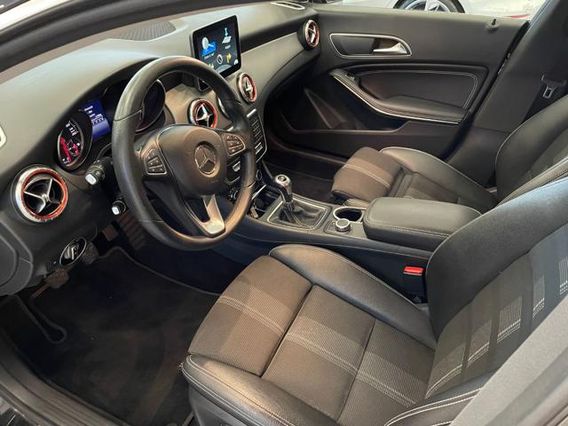 MERCEDES-BENZ CLA 180 Sport