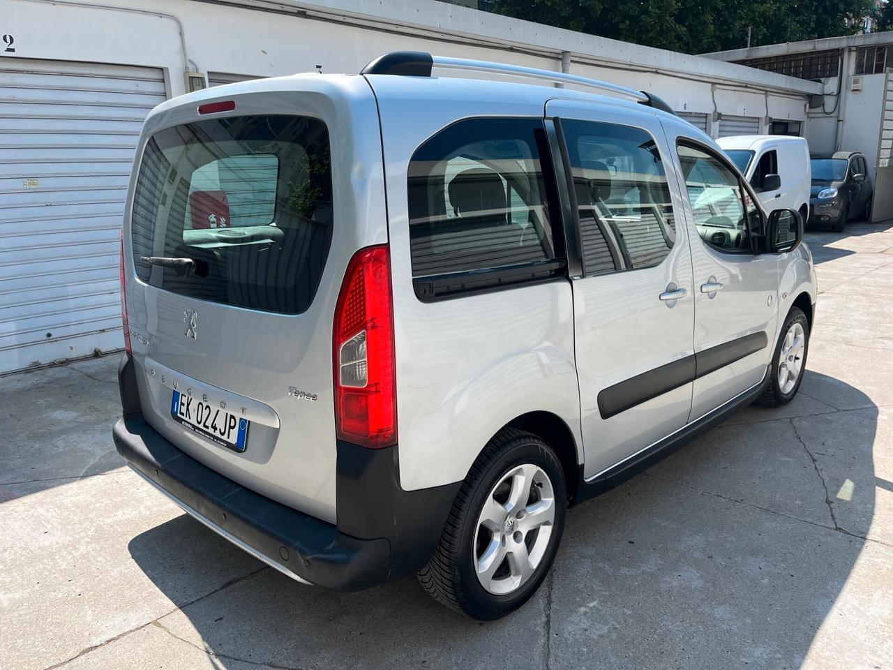 Peugeot Partner Tepee 1.6 VTi 120CV Outdoor GPL
