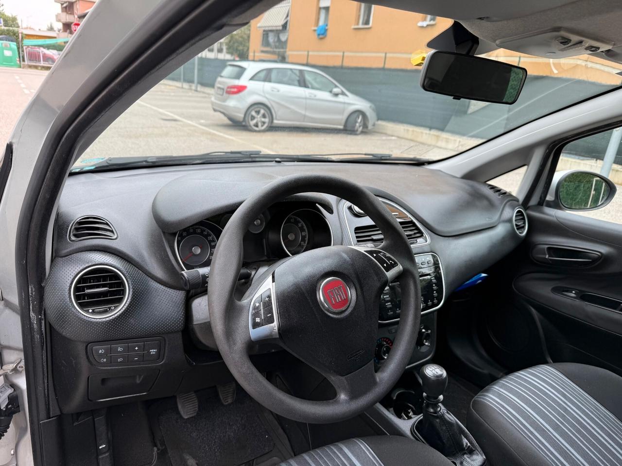 Fiat Punto Evo 1.4 GPL - NEOPATENTATI - 12 MESI DI GARANZIA -