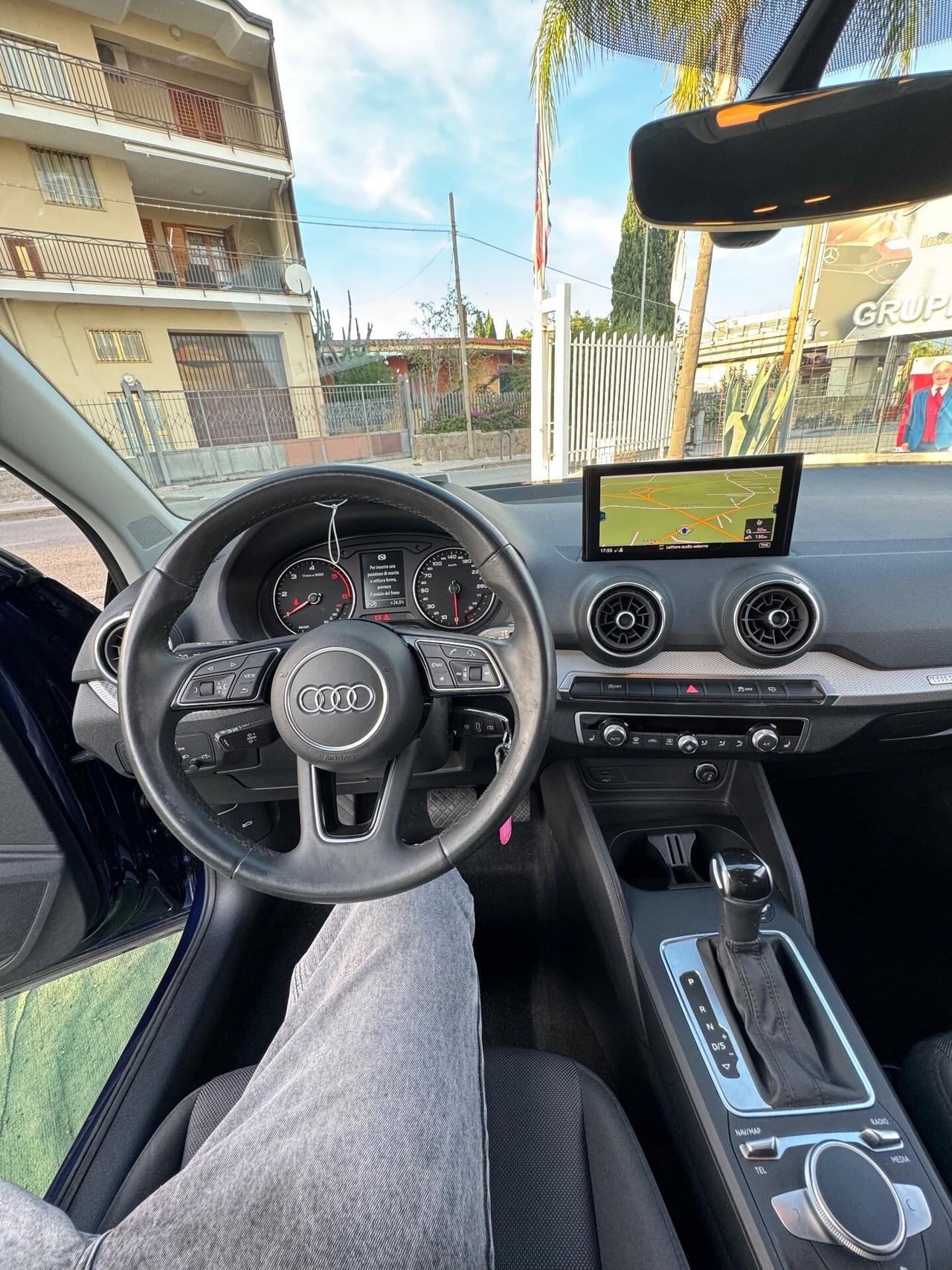 Audi Q2 30 TDI S tronic Identity Black