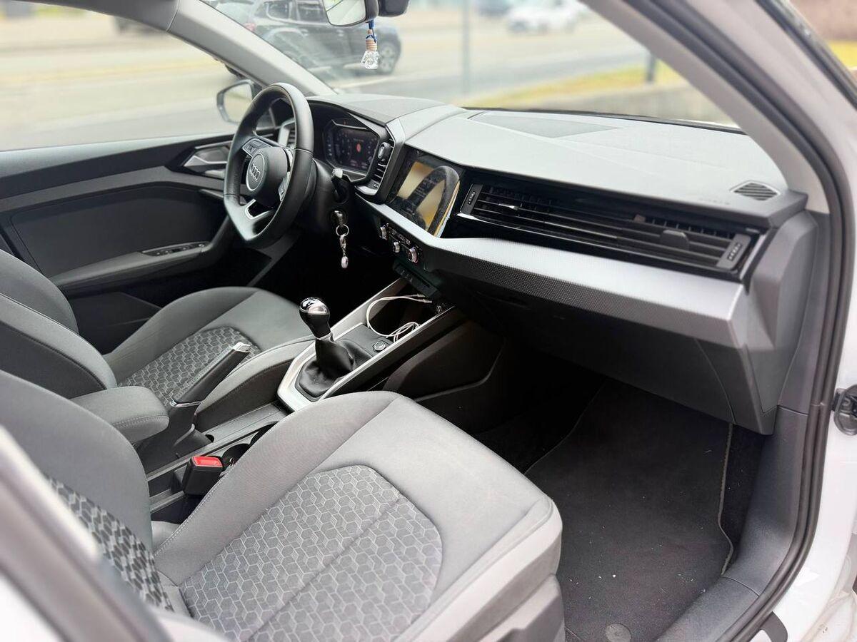 Audi A1 30 1.0 tfsi S line edition 116cv