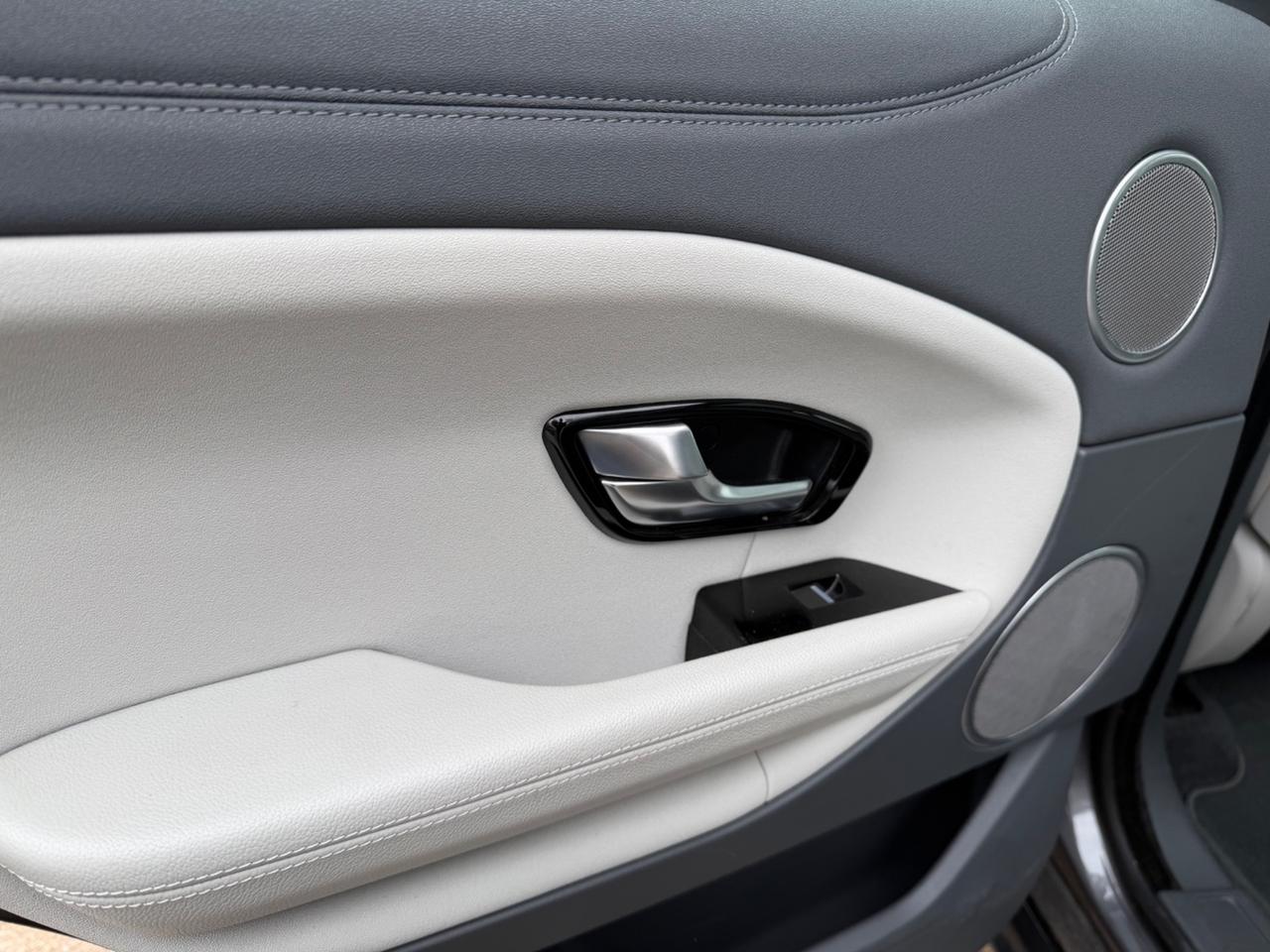 Land Rover Range Evoque 2.0 TD4 180 CV 5p. SE Dynamic