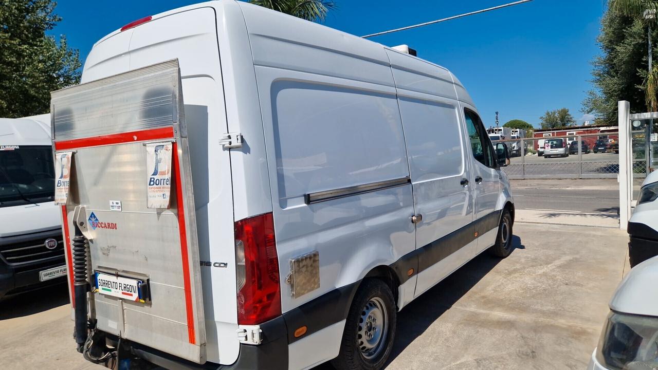 Mercedes Benz SPRINTER 316 CDI PEDANA CARICATRICE FRIGO