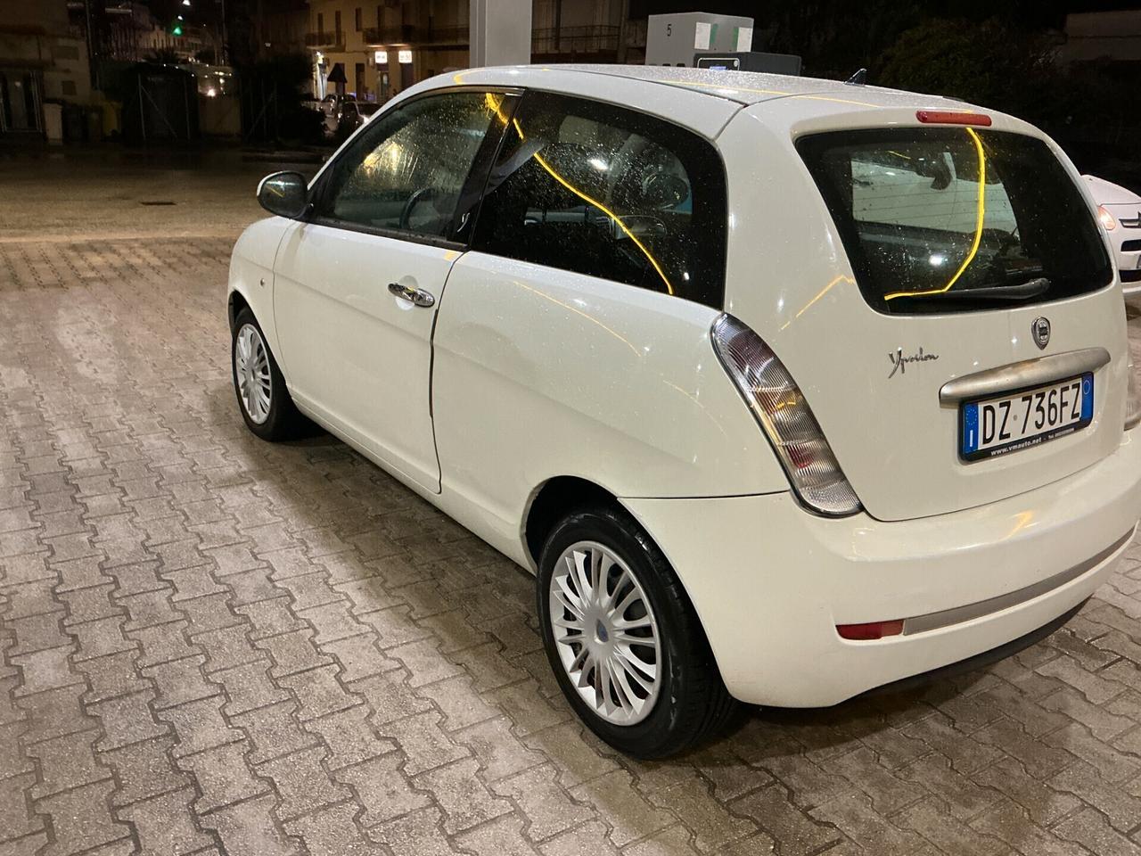 Lancia Ypsilon 1.2 Argento