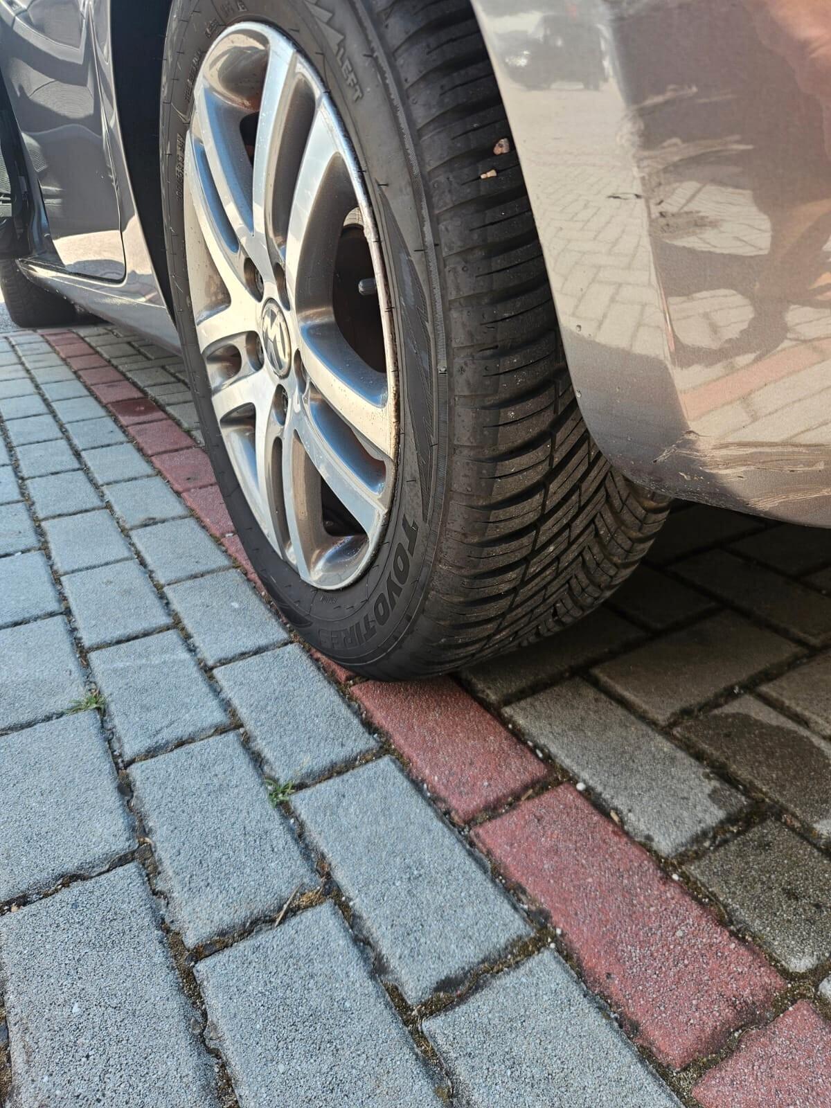 Volkswagen Golf 1.6 TDI DPF 5p. Highline