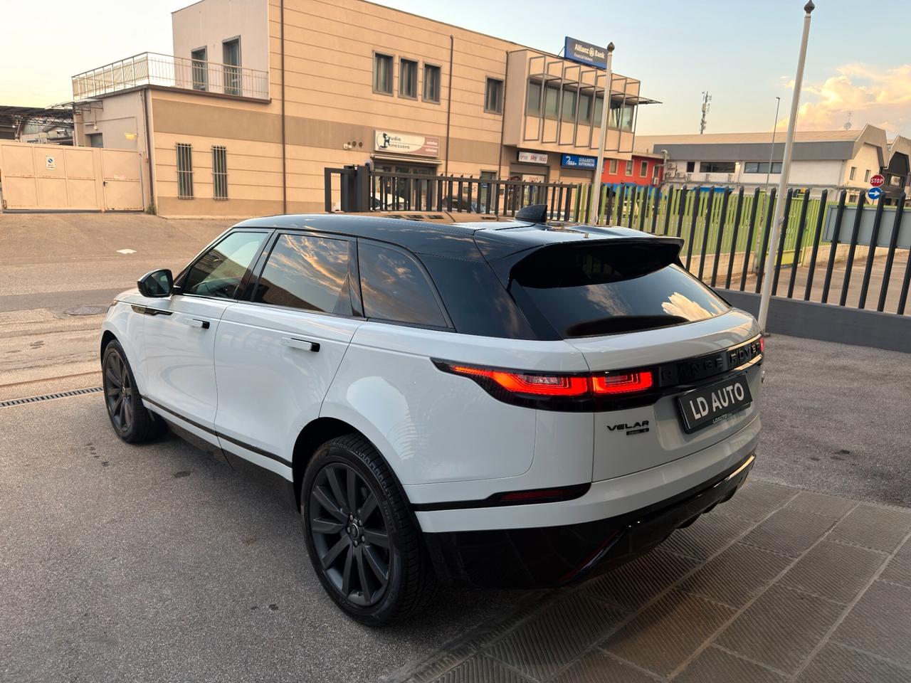 Land Rover Range Velar 2.0D I4 240 CV R-Dynamic HSE