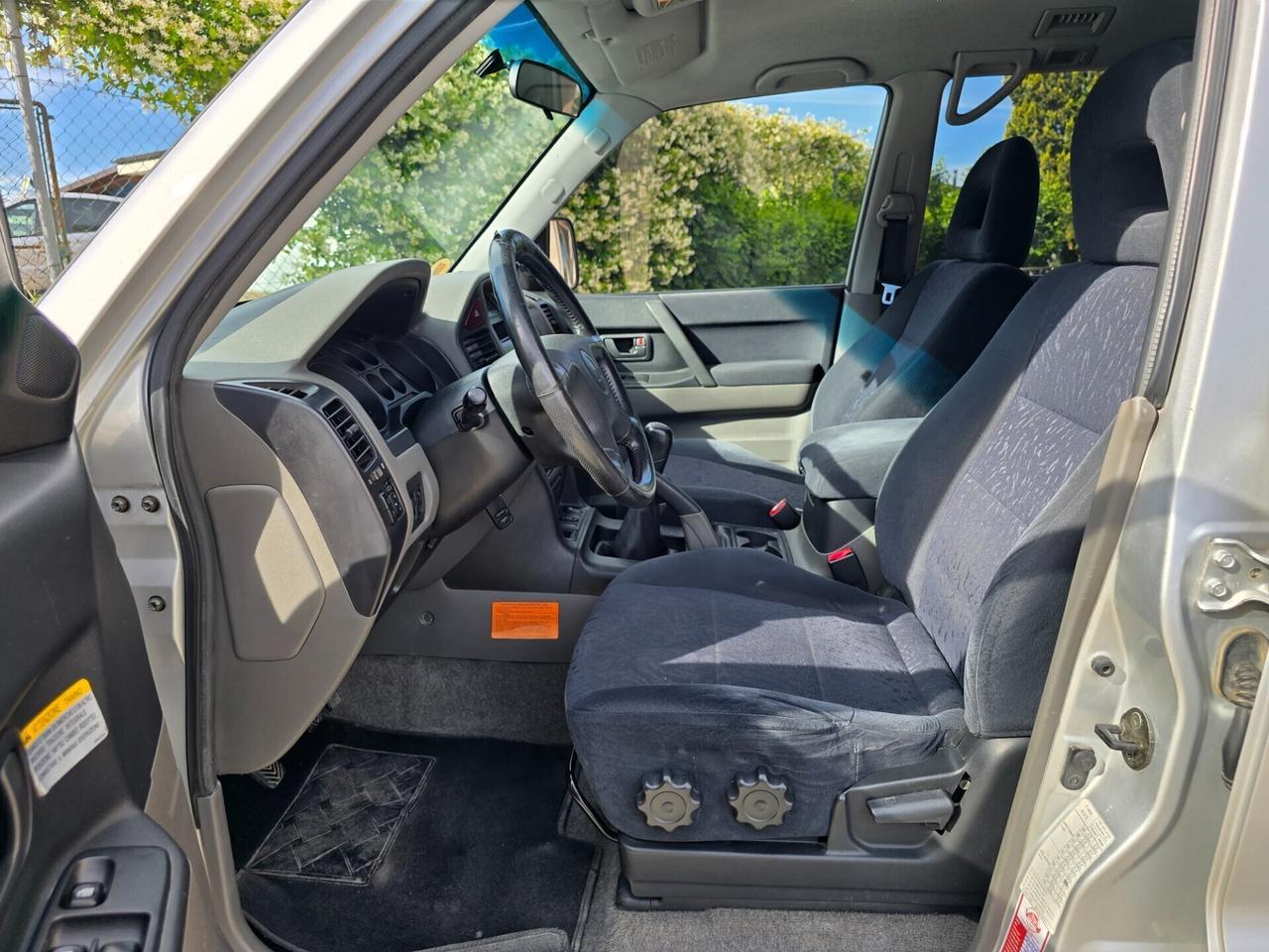Mitsubishi Pajero 3.2 DID WAGON GLS 7 POSTI