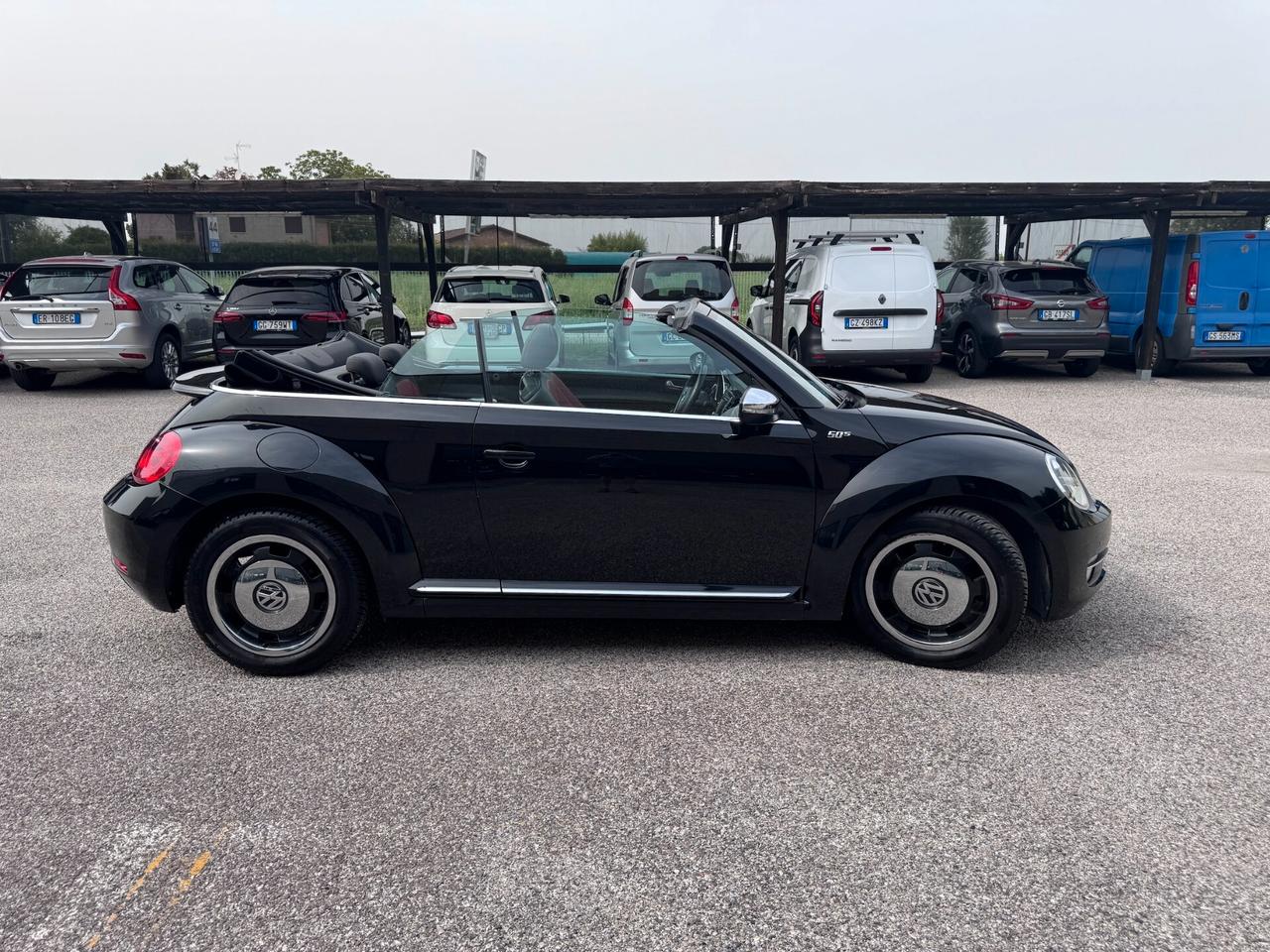 Volkswagen Maggiolino Cabrio 1.6 tdi Design 105cv UNICO PROPRIETARIO