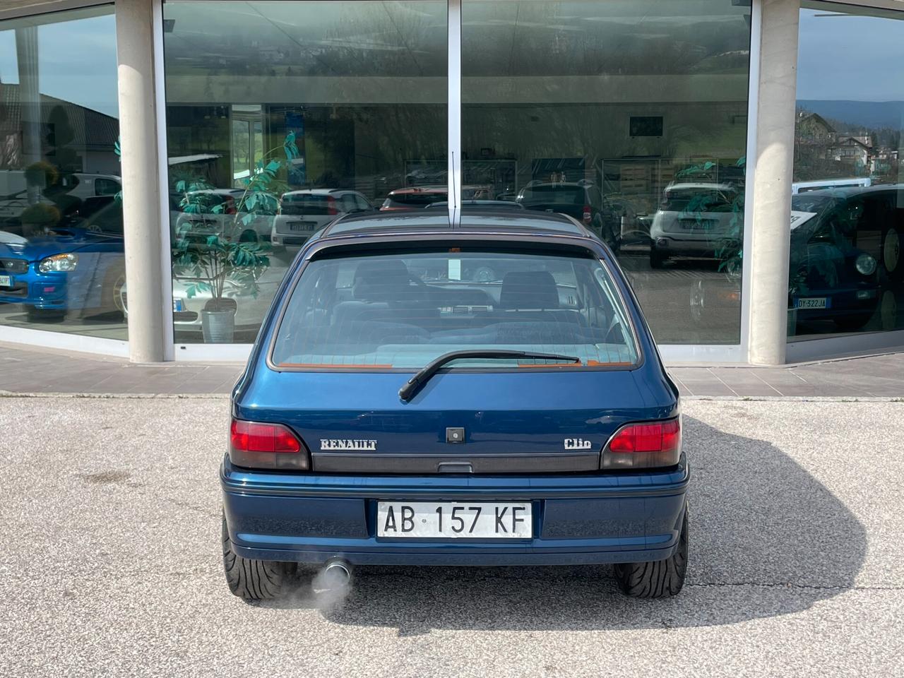 Renault Clio 1.8i 16V cat "ASI"