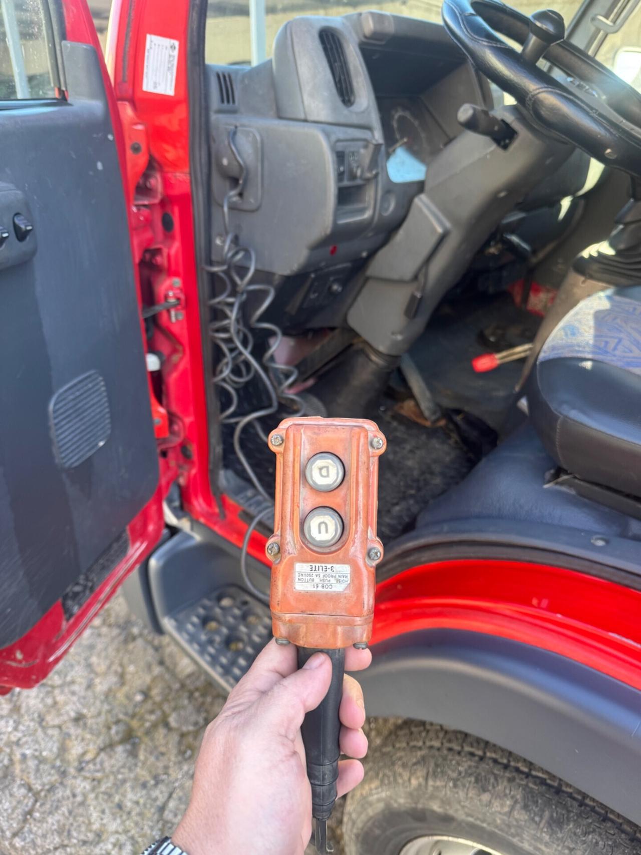 Nissan Cabstar 35.13 3.0 Tdi RIBALTABILE TRILATERALE