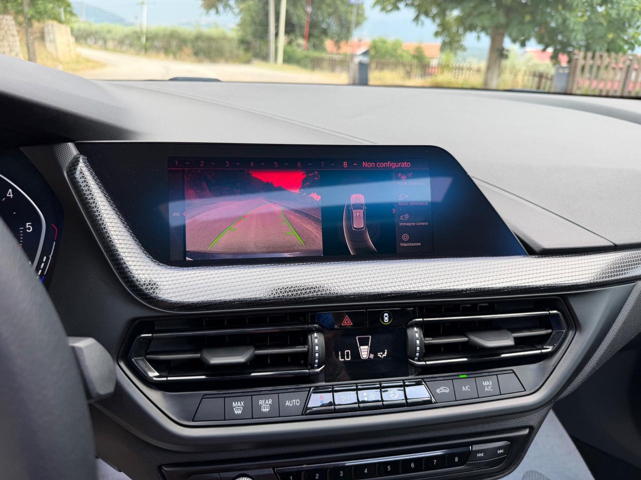 Bmw 116 116d 5p. Business Advantage
