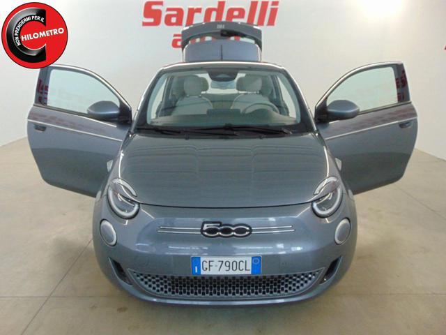 FIAT 500e Berlina 42 kWh La Prima