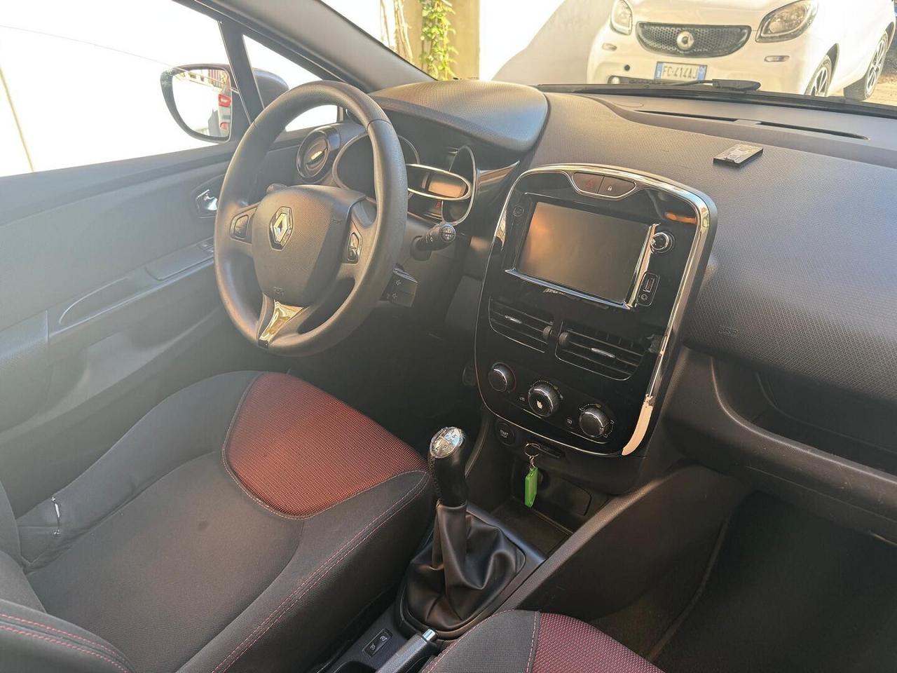 RENAULT Clio 1.5 dCi 75CV 5 porte Costume National