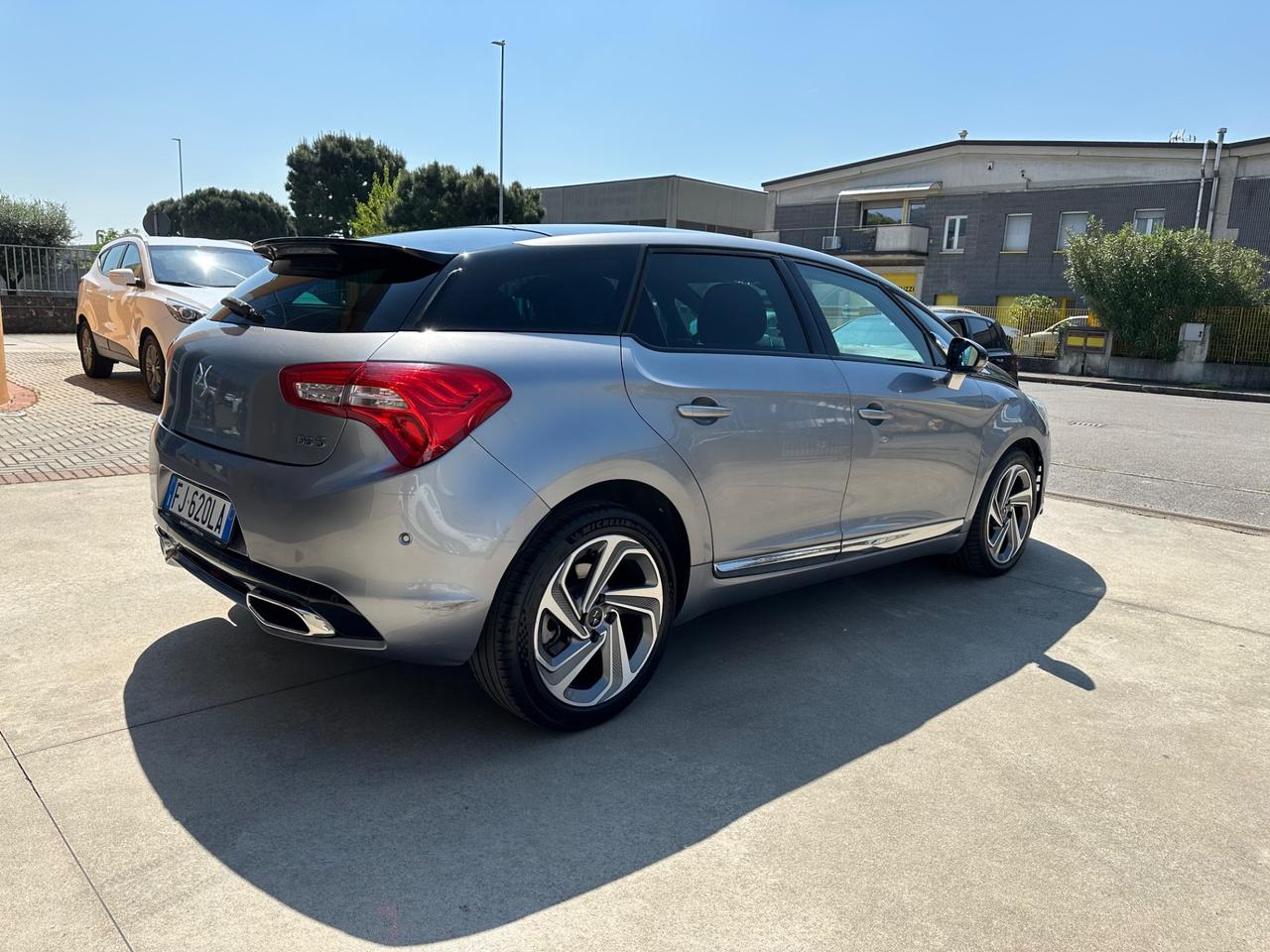 Ds DS5 DS 5 BlueHDi 180 S&S EAT6 Performance Line